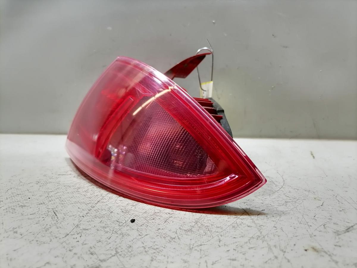 Seat Leon 1P original R&uuml;cklicht R&uuml;ckleuchte Schlussleuchte rechts LED Bj.2012
